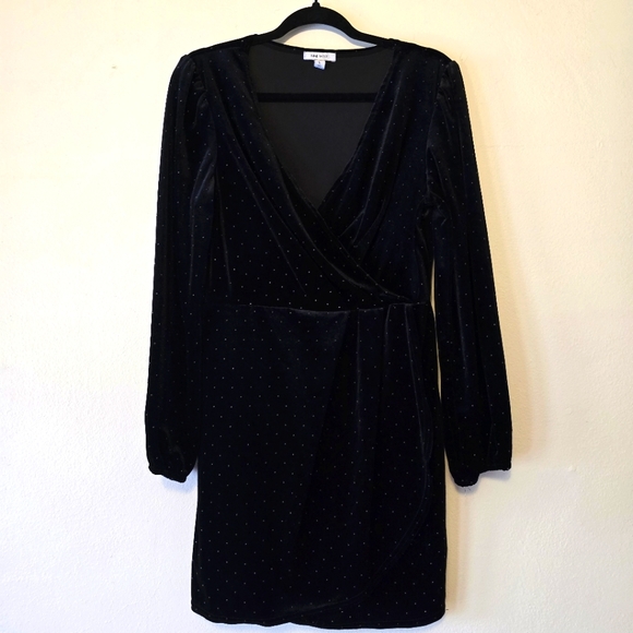 Nine West Dresses & Skirts - NINE WEST Black Velvet Wrap Dress Studs Throughout Simple Puffy Sleeves Large